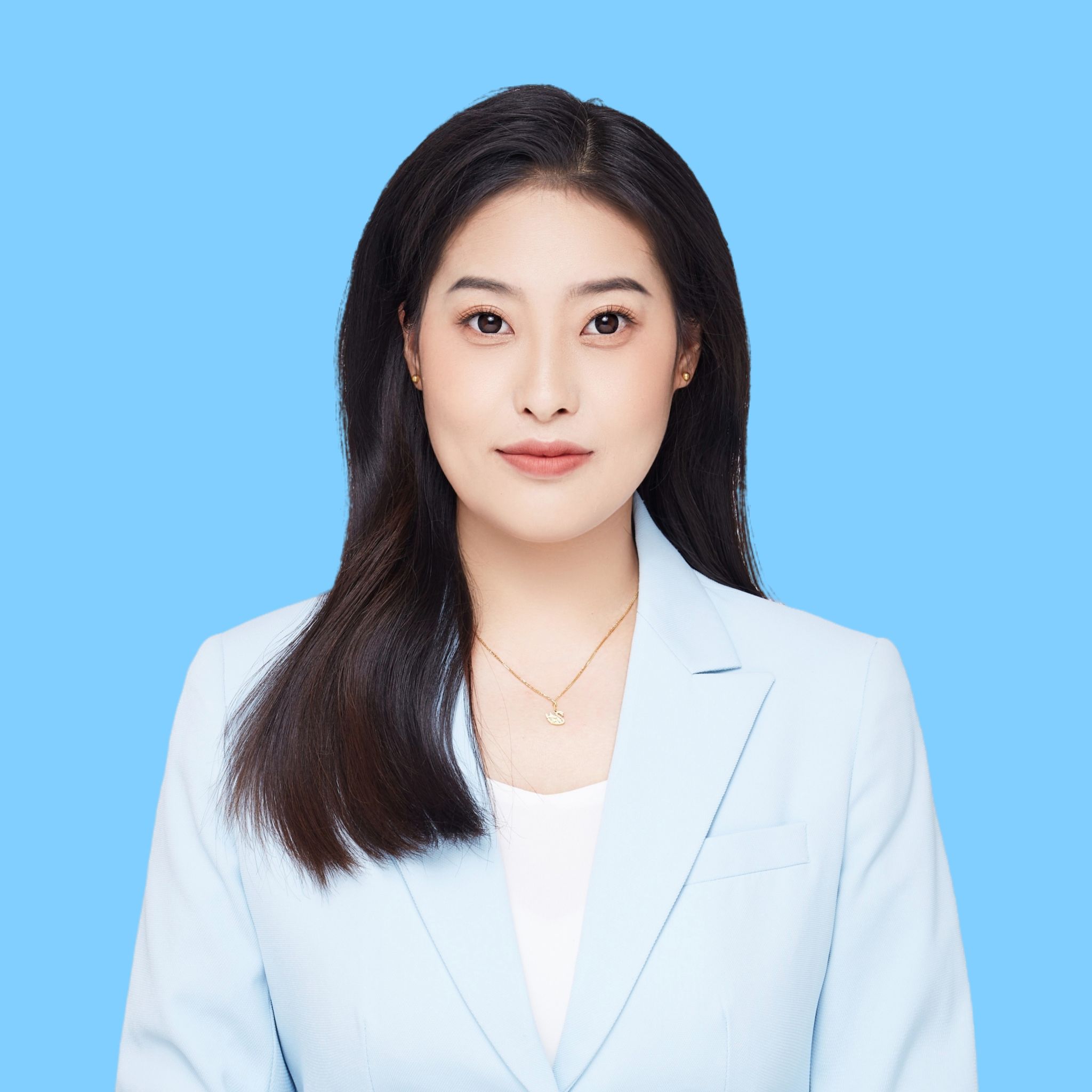 5.蓝底证件照.jpg